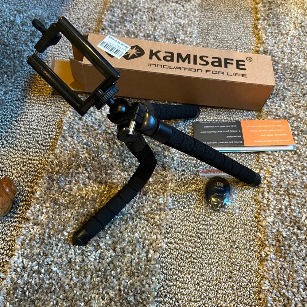 Bendable iPad/Tablet Stand & Phone/Camera/Gopro Tripod/Selfie Stick with Remote